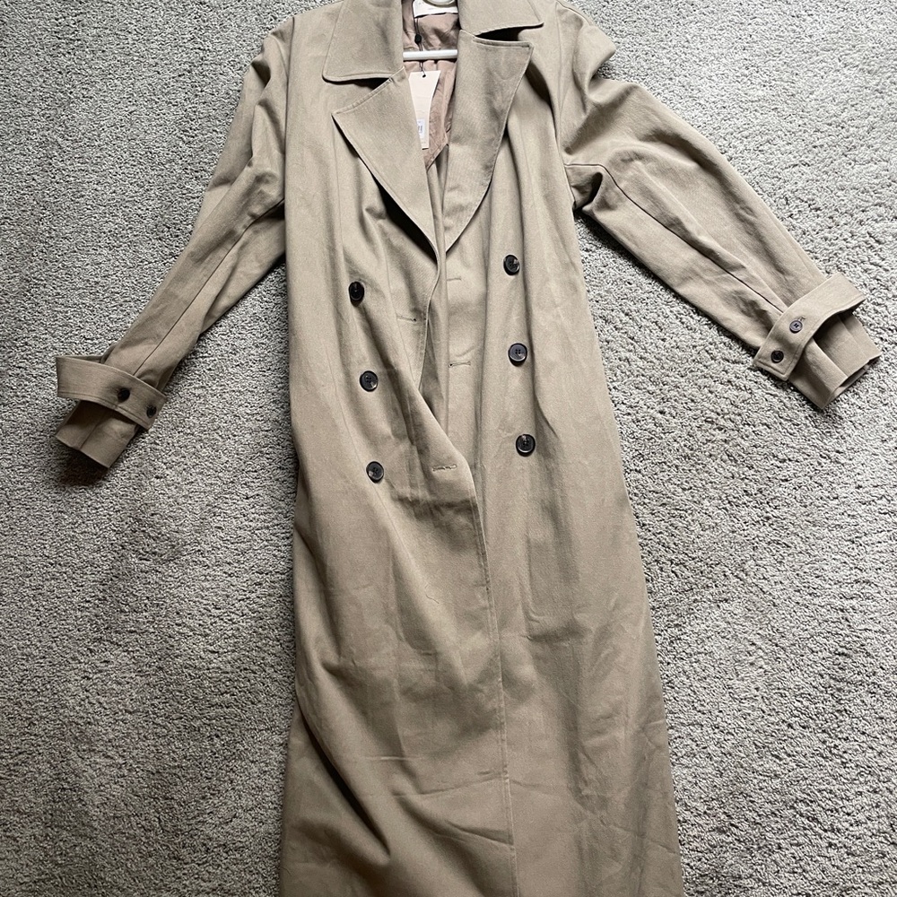 NWT Bec and Bridge Natice Trench Coat Size Small. Perfectly oversized!